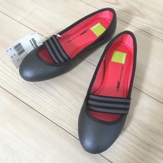 アディダス(adidas)のアディダス フラットシューズ(バレエシューズ)