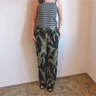 ベッドアンドブレックファスト(BED&BREAKFAST)のGREED lucky bamboo print pants (カジュアルパンツ)