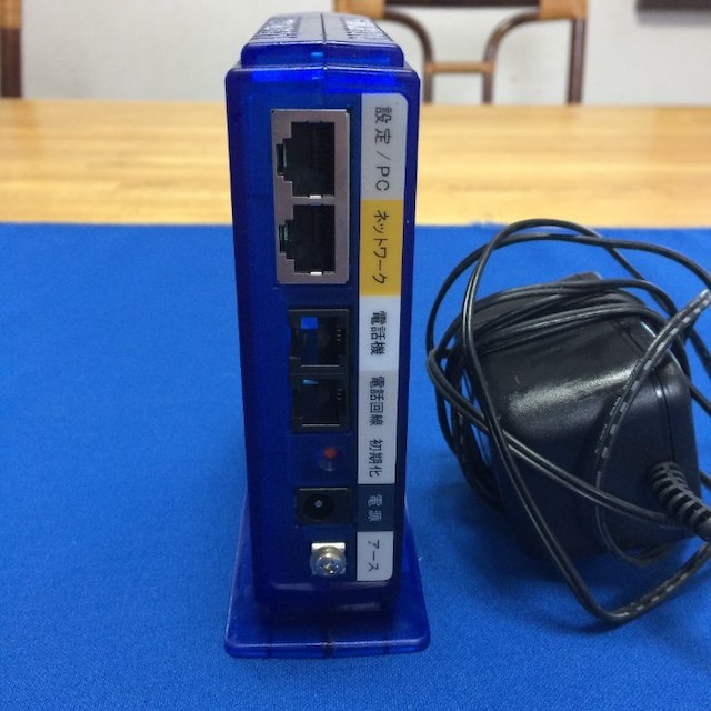 アイコム IP電話ルータ VE-TA10 [中古] スマホ/家電/カメラのPC/タブレット(PC周辺機器)の商品写真
