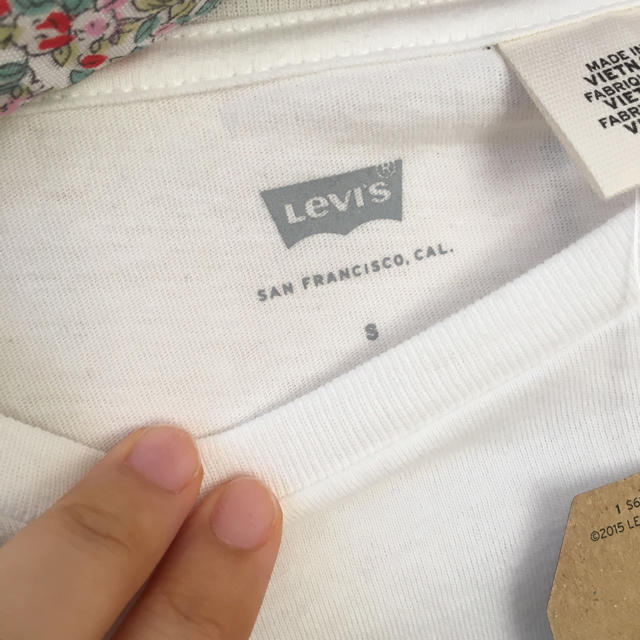 Levi's(リーバイス)の【新品タグ付き】Levi's☆ロゴＴシャツ レディースのトップス(Tシャツ(半袖/袖なし))の商品写真