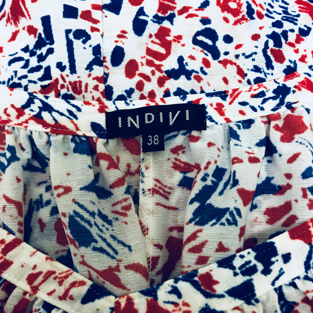 INDIVI(インディヴィ)のINDIVI 膝丈ワンピース チュニック リゾートのお供に サイズ38 レディースのワンピース(ひざ丈ワンピース)の商品写真