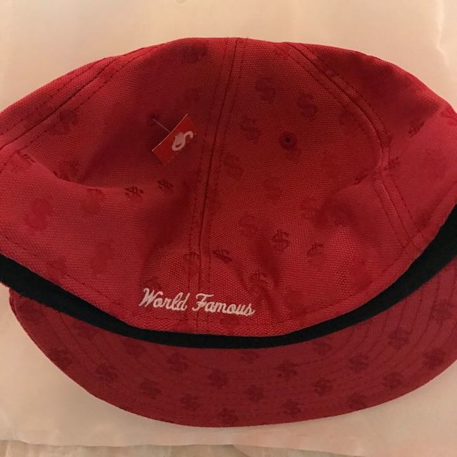 Supreme(シュプリーム)のsupreme Monogram Box Logo New Era ®️ 赤 メンズの帽子(その他)の商品写真