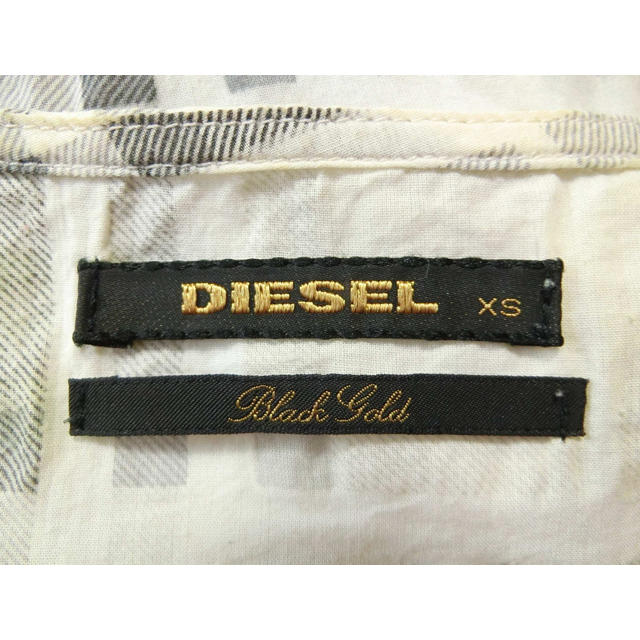 DIESEL(ディーゼル)のDIESELディーゼル　ベージュにチェックの半袖プルオーバーブラウスXS レディースのトップス(シャツ/ブラウス(半袖/袖なし))の商品写真