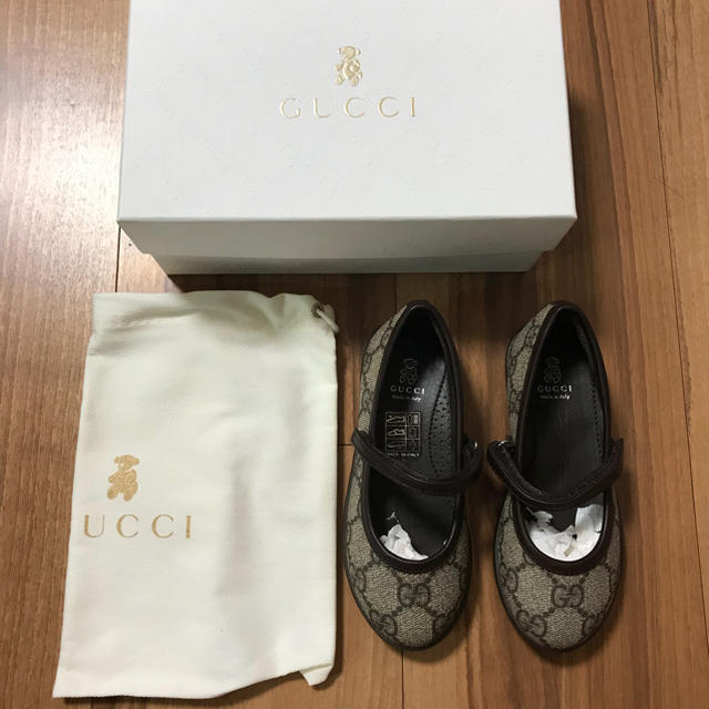 Gucci(グッチ)の新品 未使用 グッチ チルドレン キッズ ベビー バレエシューズ 靴 フラット キッズ/ベビー/マタニティのキッズ靴/シューズ(15cm~)(フォーマルシューズ)の商品写真