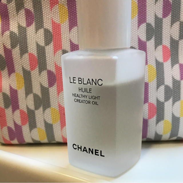 CHANEL(シャネル)のシャネル  ル ブラン ユイル   コスメ/美容のスキンケア/基礎化粧品(美容液)の商品写真