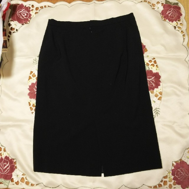 LEONARD(レオナール)のレオナール ブラック スカート レディースのスカート(ひざ丈スカート)の商品写真