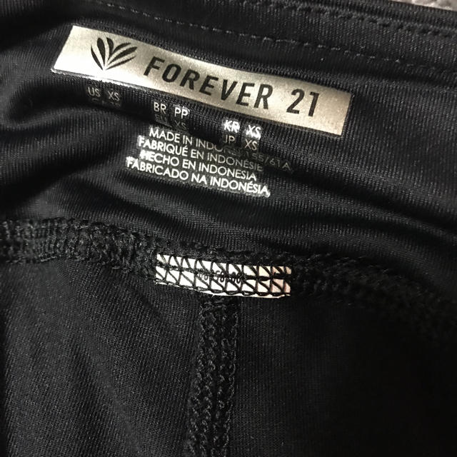 FOREVER 21(フォーエバートゥエンティーワン)のヨガレギンス レディースのレッグウェア(レギンス/スパッツ)の商品写真