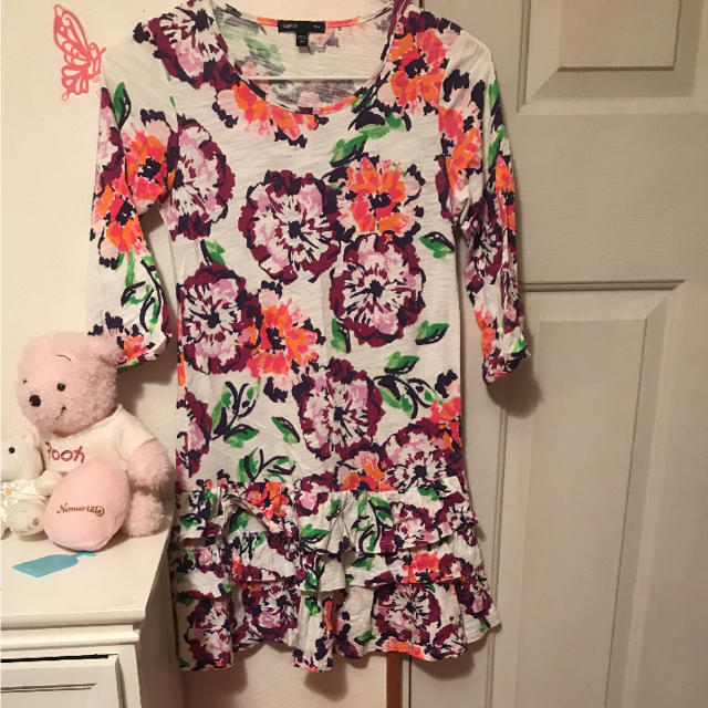 GAP Kids(ギャップキッズ)の☆新品☆ギャップの花柄ワンピース【SALE】 キッズ/ベビー/マタニティのキッズ服女の子用(90cm~)(ワンピース)の商品写真