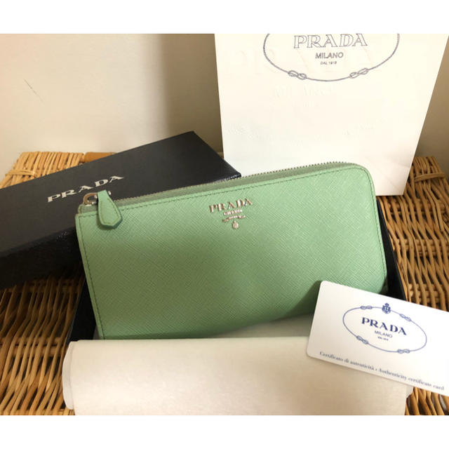 PRADA - 正規 美品 PRADA プラダ 長財布 /ギャランティーカード付の