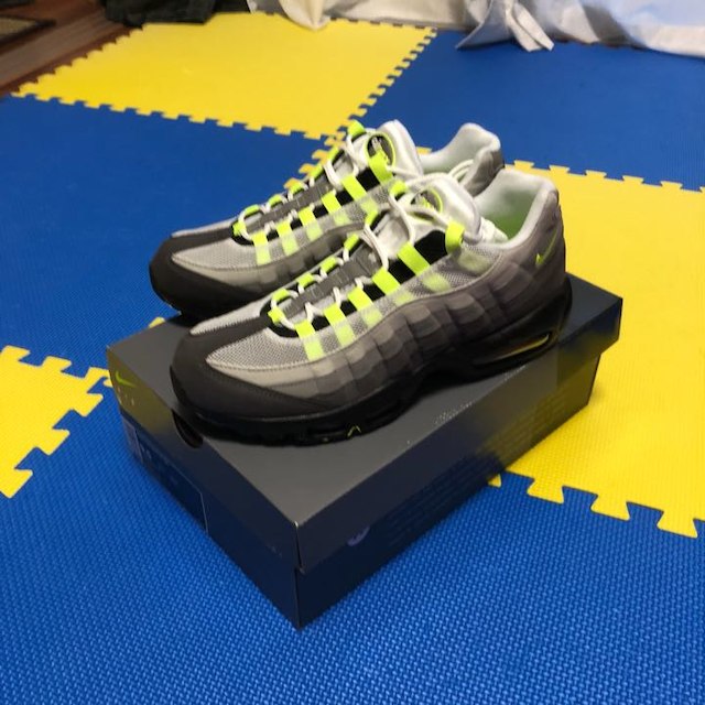 27.5cm air  max 95 neon