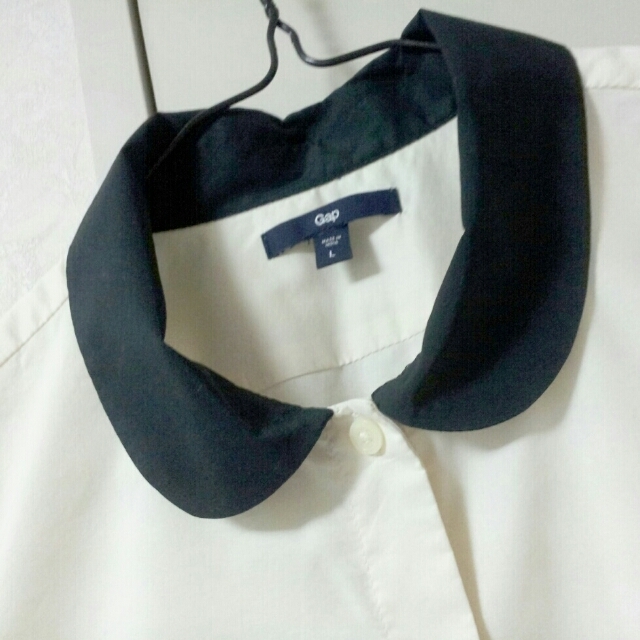 GAP(ギャップ)のGAP丸襟半袖シャツ レディースのトップス(シャツ/ブラウス(半袖/袖なし))の商品写真