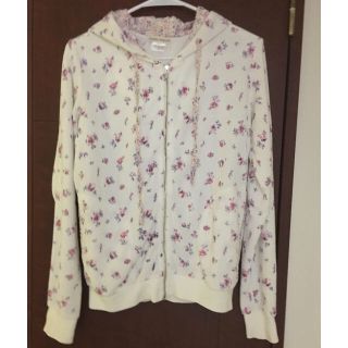 ローラアシュレイ(LAURA ASHLEY)のクキショコ様専用   ローラアシュリー 花柄パーカー(パーカー)