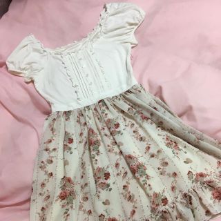 レストローズ(L'EST ROSE)の【美品】レストローズ  バラの花柄ワンピース(ひざ丈ワンピース)