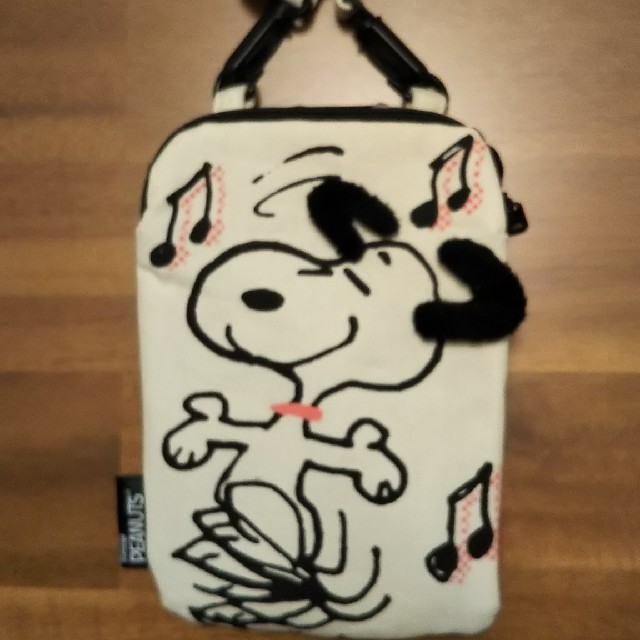 SNOOPY(スヌーピー)のホノボノ様専用スヌーピー   ポシェット エンタメ/ホビーのおもちゃ/ぬいぐるみ(キャラクターグッズ)の商品写真