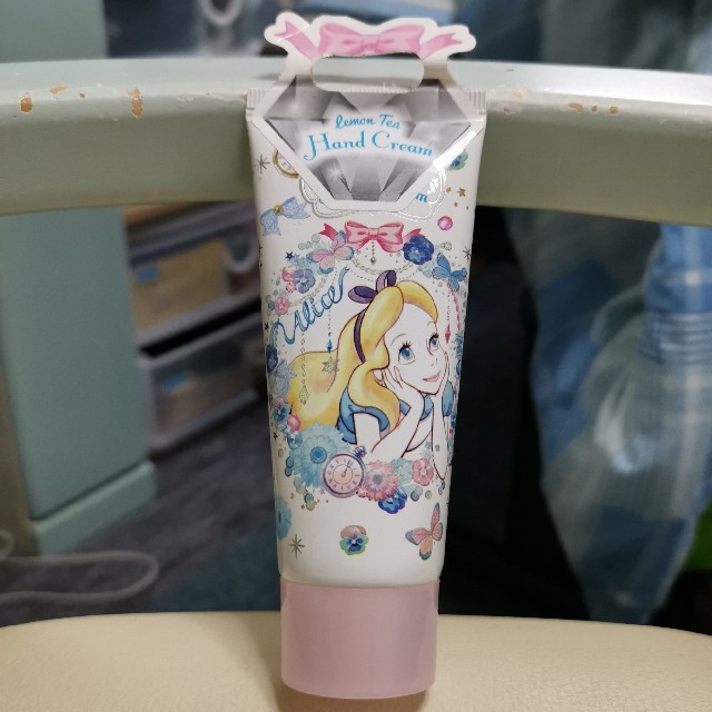 Disney(ディズニー)のお買い得★送料無料★日焼け止めとハンドクリームの２個セット♪ コスメ/美容のボディケア(日焼け止め/サンオイル)の商品写真