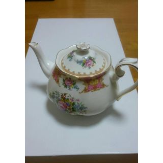 ロイヤルアルバート(ROYAL ALBERT)の訳あり 新品 ロイヤルアルバート  ティーポット(食器)