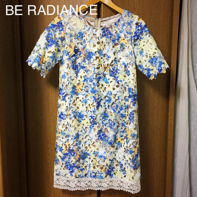 BE RADIANCE 半袖 フラワーレースワンピース