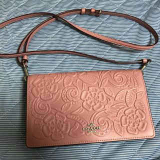 コーチ(COACH)のcoach コーチ 新品 本物 ショルダー 長財布 ピンク 花柄 本革(財布)