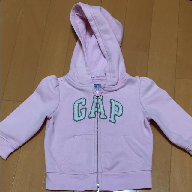 babyGAP(ベビーギャップ)のGAPパーカー キッズ/ベビー/マタニティのベビー服(~85cm)(ジャケット/コート)の商品写真