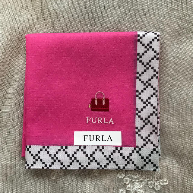 Furla(フルラ)のyuri様専用☆フルラ☆未使用 コットンハンカチ レディースのファッション小物(ハンカチ)の商品写真