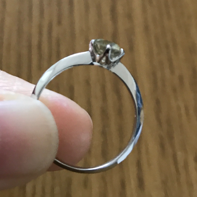 anna様専用  イエローダイヤ リング 11号 レディースのアクセサリー(リング(指輪))の商品写真