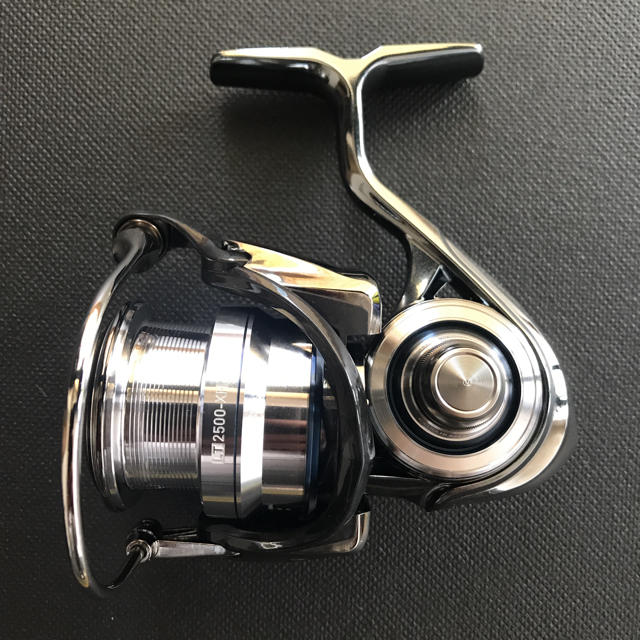 DAIWA - 新品未使用 DAIWA ダイワ 18 EXIST イグジスト LT2500-XHの通販 by トッシー's shop｜ダイワならラクマ