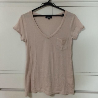オゾック(OZOC)のピンクベージュティシャツ(Tシャツ(半袖/袖なし))