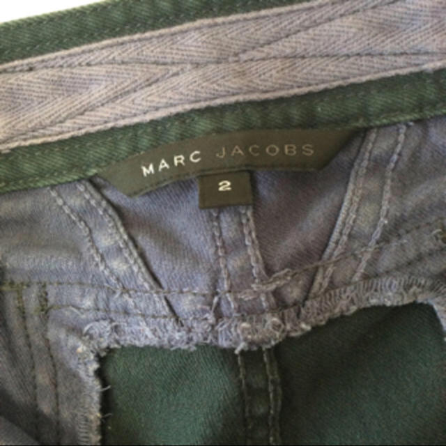MARC JACOBS(マークジェイコブス)の美脚に見えるくるぶし丈パンツ レディースのパンツ(クロップドパンツ)の商品写真
