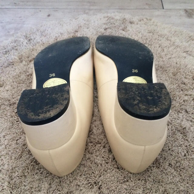 Yves Saint Laurent Beaute(イヴサンローランボーテ)のイブサンローランのヒール レディースの靴/シューズ(ハイヒール/パンプス)の商品写真