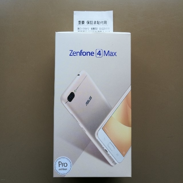 ASUS(エイスース)の新品未開封ASUSZenfone4Max Pro ZC554KLゴールド保証書付 スマホ/家電/カメラのスマートフォン/携帯電話(スマートフォン本体)の商品写真