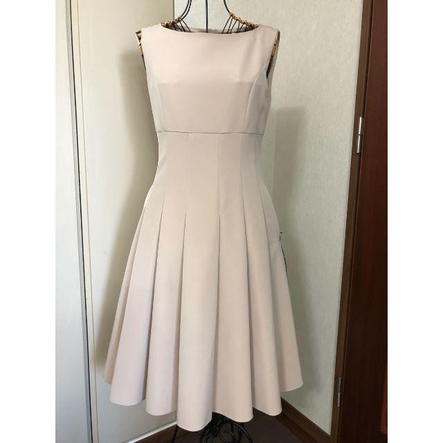 春先取りの FOXEY - 40 ワンピース スリムタックドレス フォクシーNY
