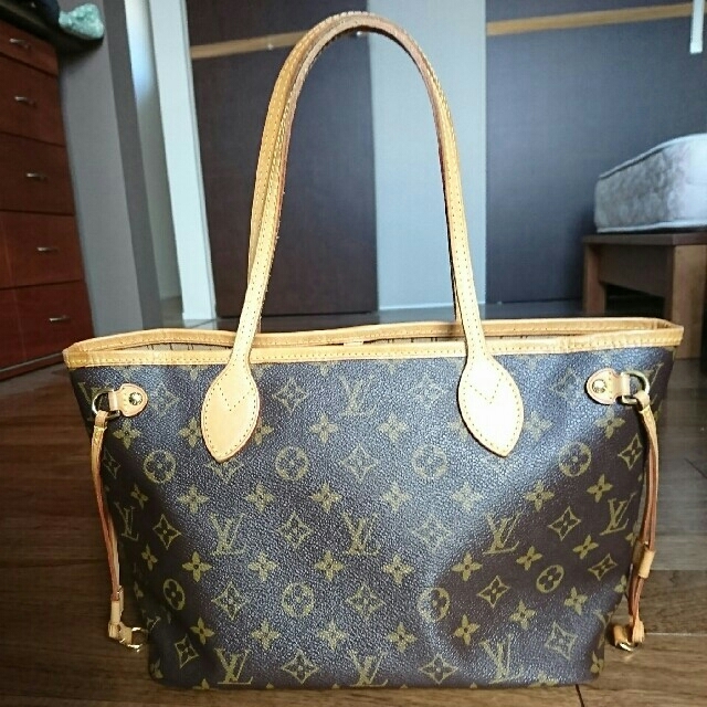 LOUIS VUITTON ネバーフルバッグ