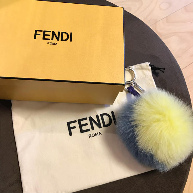 フェンディ FENDI バッグチャーム イエロー×ライトブルー×パープル