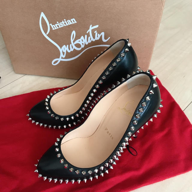 Christian Louboutin(クリスチャンルブタン)のルブタン スタッズパンプス 35 レディースの靴/シューズ(ハイヒール/パンプス)の商品写真