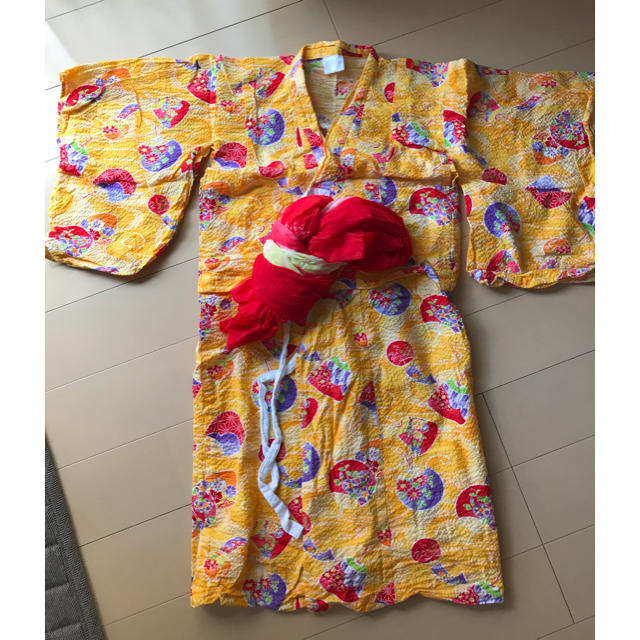 子供用 浴衣 100表記 キッズ/ベビー/マタニティのキッズ服女の子用(90cm~)(甚平/浴衣)の商品写真