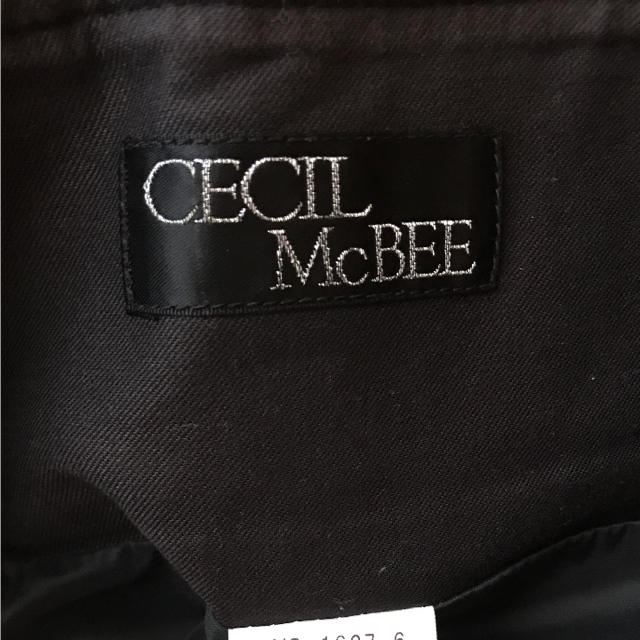 CECIL McBEE(セシルマクビー)のセシルマクビー ベルト付き ミニスカート レディースのスカート(ミニスカート)の商品写真