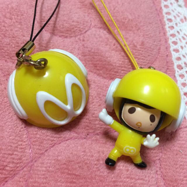 エイトレンジャーストラップ💛 スマホ/家電/カメラのスマホアクセサリー(ストラップ/イヤホンジャック)の商品写真