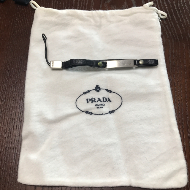 PRADA(プラダ)のPRADA  ストラップ  布製巾着袋 箱 リボン付 メンズのファッション小物(キーホルダー)の商品写真