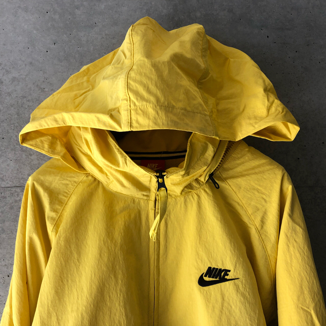NIKE(ナイキ)の込 L 黄 黒 新品 Nike BIG SWOOSH JACKET ジャケット メンズのジャケット/アウター(その他)の商品写真