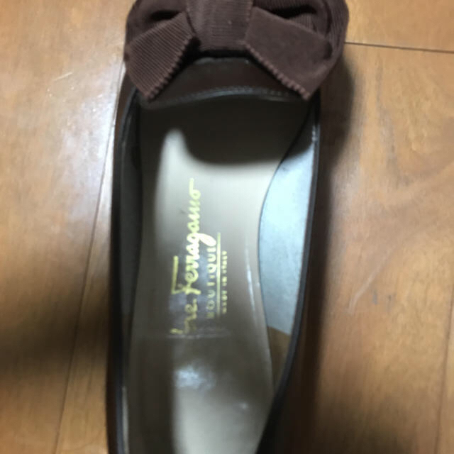 Salvatore Ferragamo(サルヴァトーレフェラガモ)の値下げしました。パンプス レディースの靴/シューズ(ハイヒール/パンプス)の商品写真