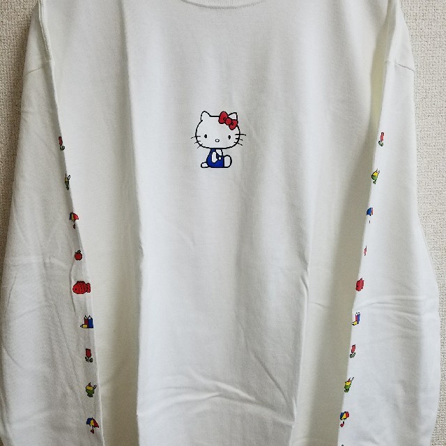 BEAMS(ビームス)のHELLO KITTY×BEAMS JAPAN / キティちゃん Tシャツ レディースのトップス(Tシャツ(長袖/七分))の商品写真