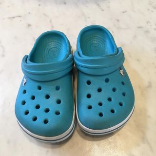 クロックス(crocs)のクロックス 子供サンダル(その他)