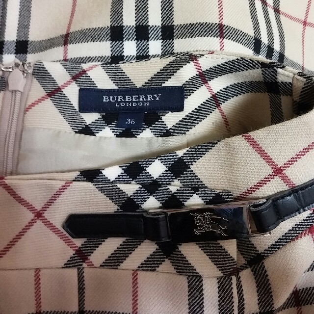 BURBERRY(バーバリー)のBURBERRY　スカート　 レディースのスカート(ひざ丈スカート)の商品写真