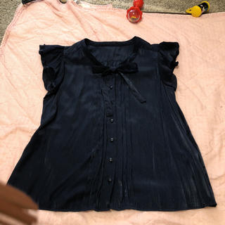 オフオン(OFUON)のOFUON 紺色のシャツ(シャツ/ブラウス(半袖/袖なし))