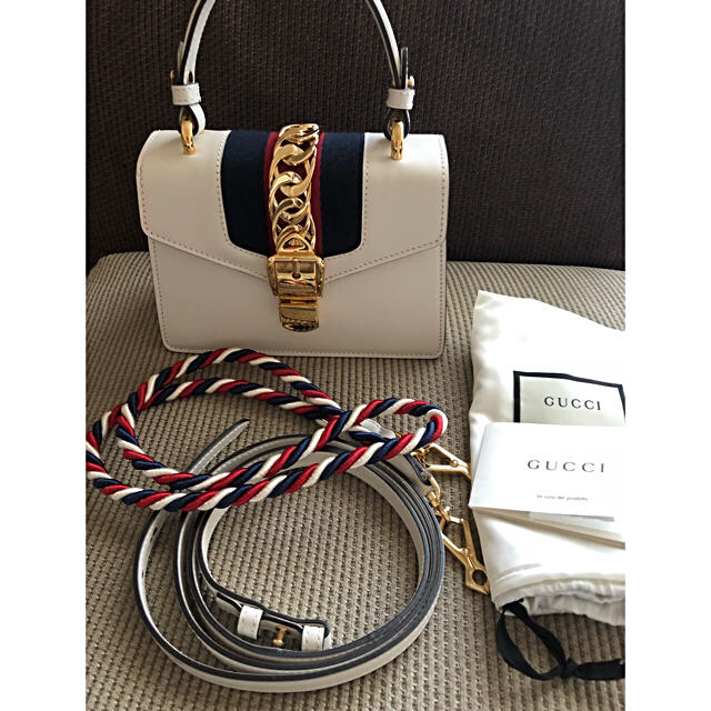 値下 gucci シルヴィ グッチ シルヴィ ホワイト