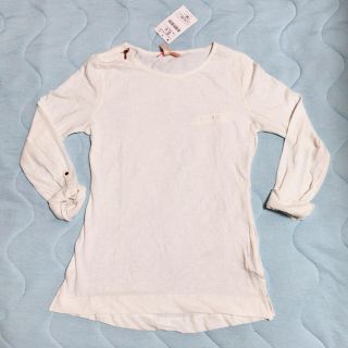 ベルシュカ(Bershka)の【新品タグ付き】白Tシャツ(シャツ/ブラウス(長袖/七分))