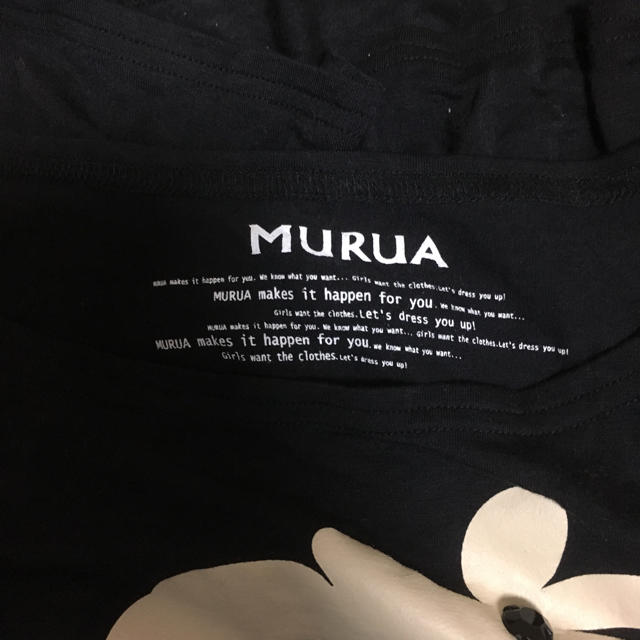 MURUA(ムルーア)のMURUA ビジュー付きプリントTシャツ レディースのトップス(Tシャツ(半袖/袖なし))の商品写真