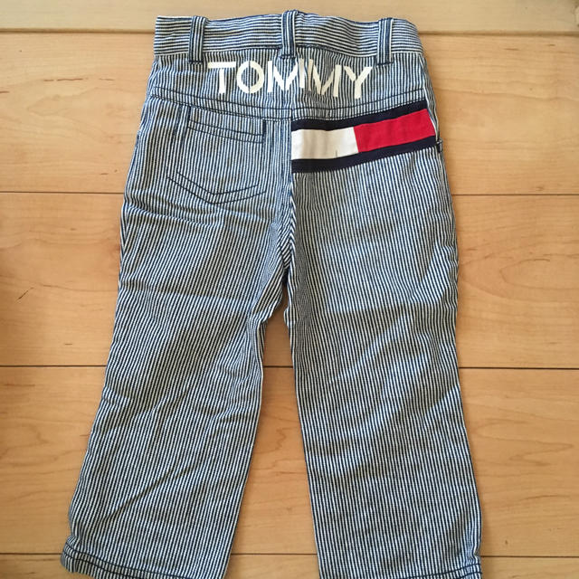 TOMMY HILFIGER(トミーヒルフィガー)のtommy ズボン 90cm キッズ/ベビー/マタニティのキッズ服男の子用(90cm~)(パンツ/スパッツ)の商品写真