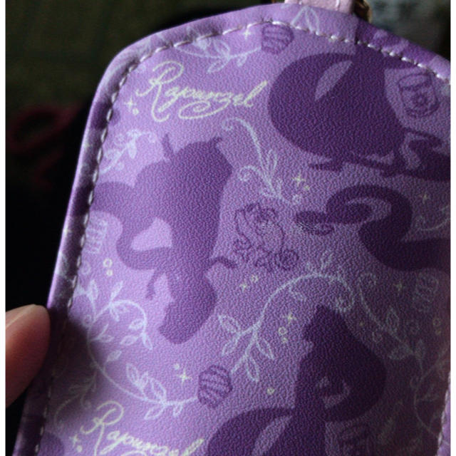 Disney(ディズニー)のラプンツェル リール付きキーケース レディースのファッション小物(キーケース)の商品写真