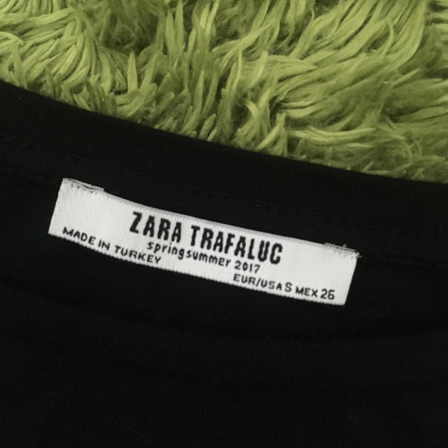 ZARA(ザラ)のZARA 刺繍Tシャツ レディースのトップス(Tシャツ(半袖/袖なし))の商品写真